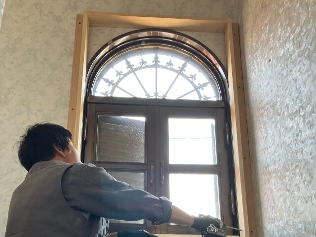 須坂市｜先進的窓リノベを活用した内窓設置｜人目につきずらい窓の防犯強化に